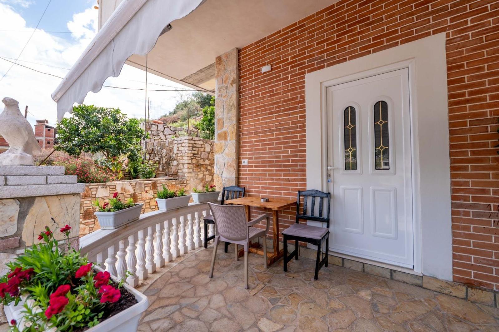 Vila Basho Sarande Exterior photo